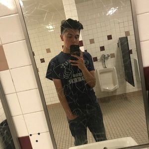 Meet your Posher, Adrian